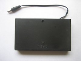 Rechargeable 9V power supply for guitar pedals with the cover on